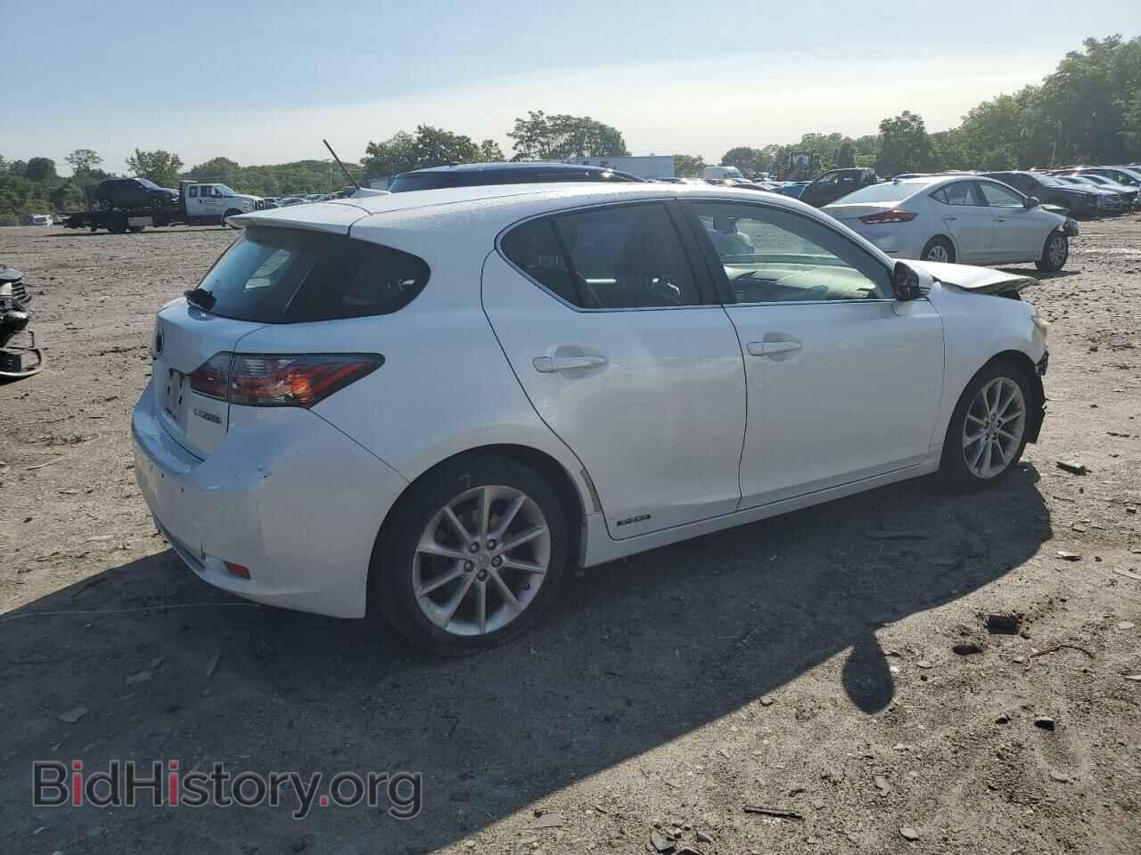 2011 LEXUS CT 200 - VIN: JTHKD5BH4B2005530 - Фото 3