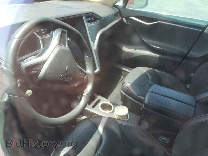 2013 Tesla MODEL S (VIN 5YJSA1CP6DFP10001) — фото 8 из 12