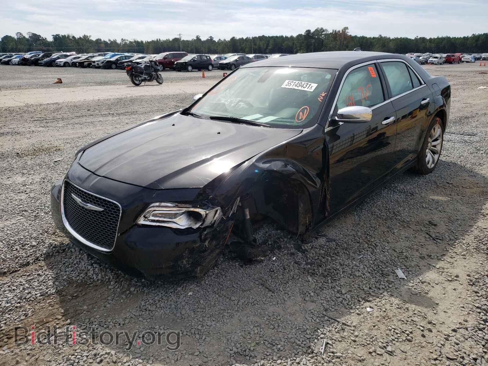 2019 CHRYSLER 300 - VIN: 2C3CCAEG9KH687241 - Фото 2