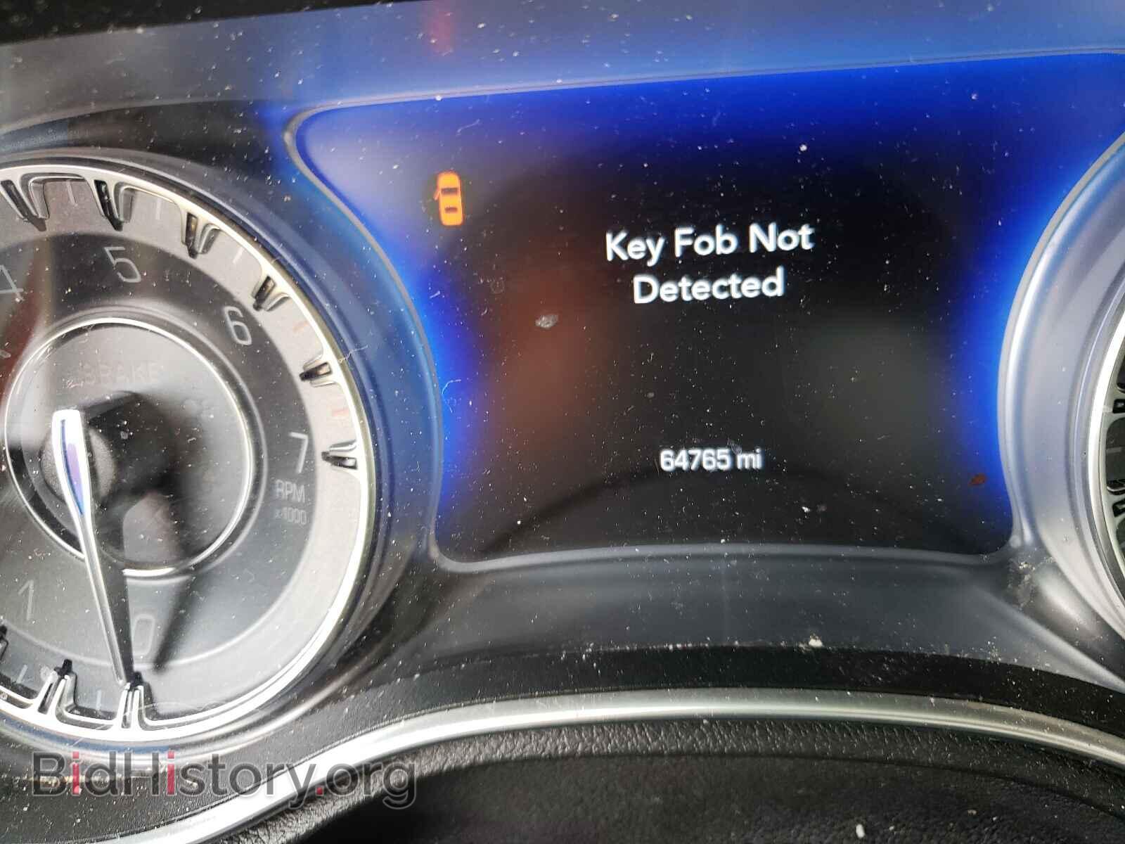 2019 CHRYSLER 300 - VIN: 2C3CCAEG9KH687241 - Фото 8