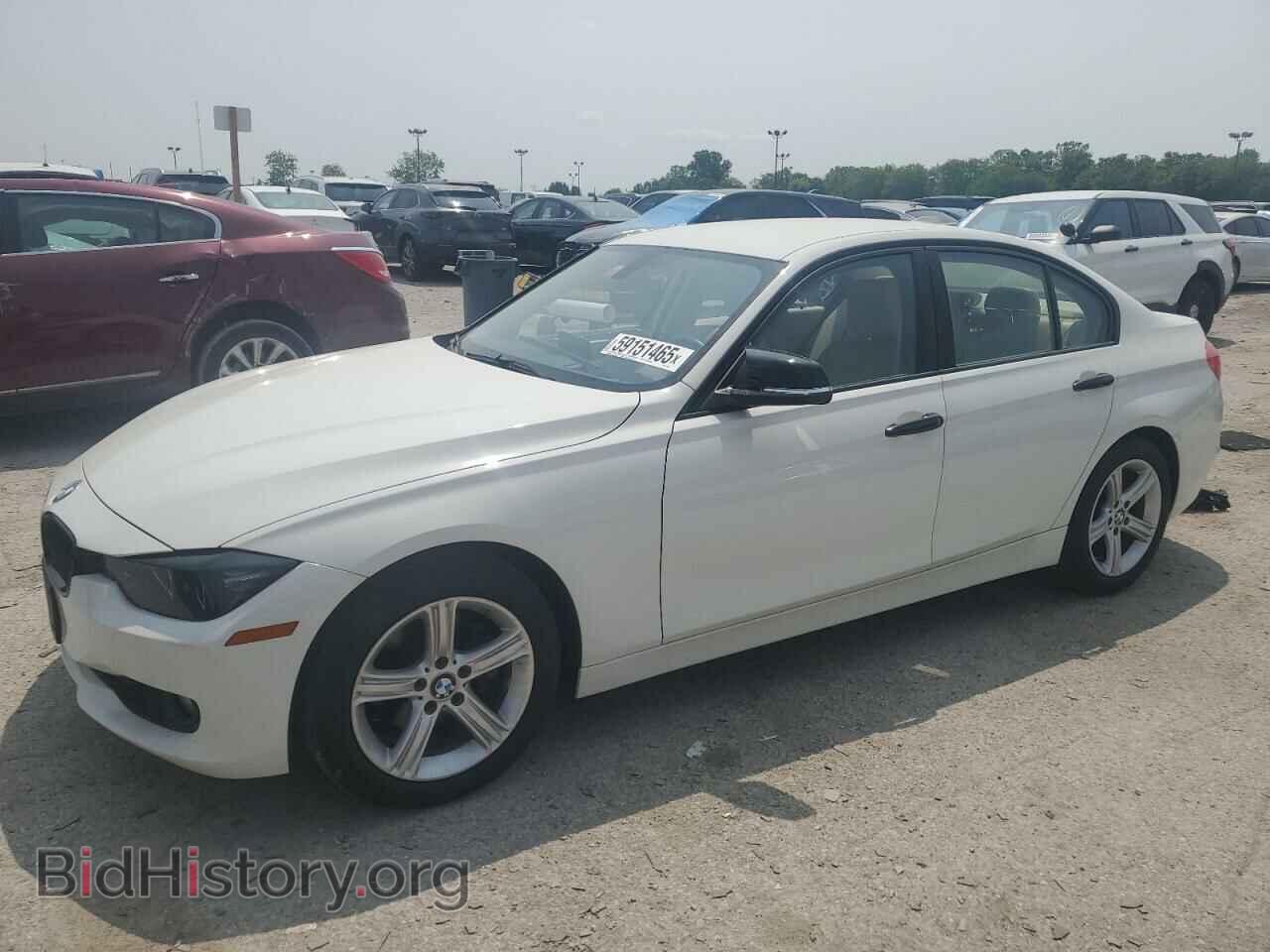 Photo WBA3A5C55DF351033 - BMW 3 SERIES 2013