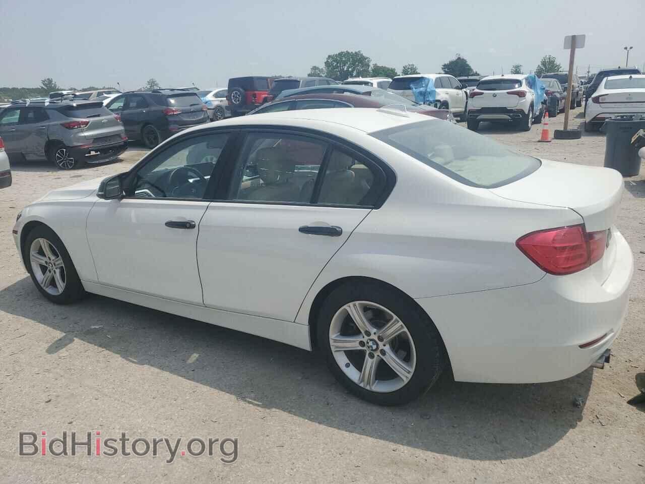 2013 BMW 3 SERIES - VIN: WBA3A5C55DF351033 - Фото 2