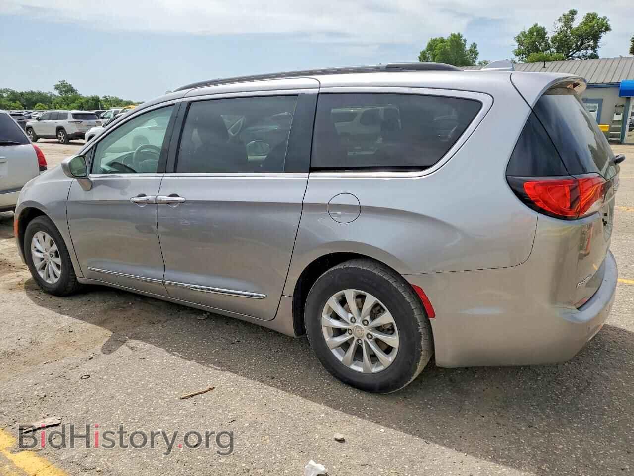 2017 CHRYSLER PACIFICA - VIN: 2C4RC1BG3HR503425 - Photo 2