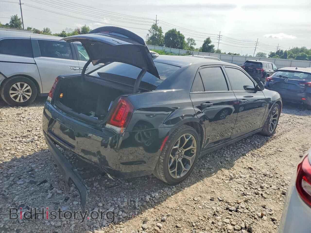 2015 Chrysler 300 (VIN 2C3CCABG9FH842025) — photo 3 of 12
