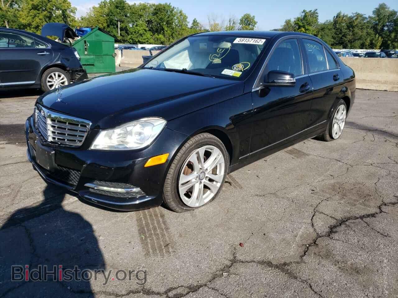 2012 MERCEDES-BENZ C-CLASS - VIN: WDDGF8BB3CR226436 - Фото 2