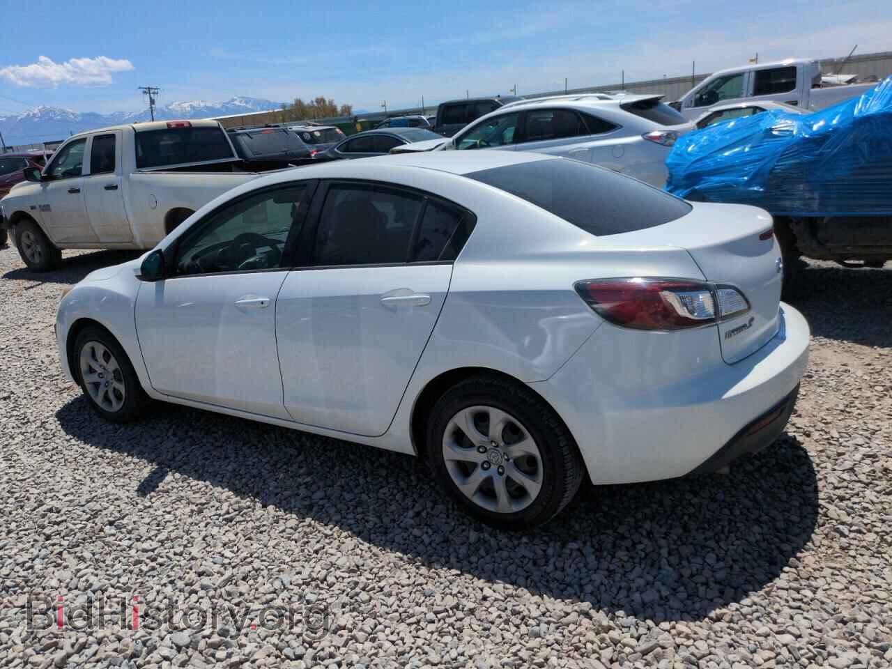 2011 MAZDA 3 - VIN: JM1BL1UF4B1496471 - Фото 2