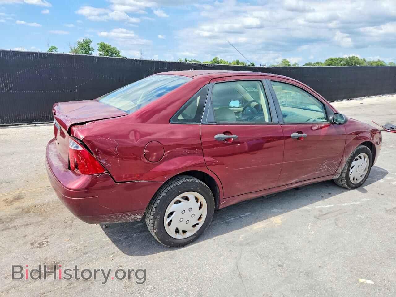 2007 FORD FOCUS - VIN: 1FAHP34N47W167979 - Фото 3