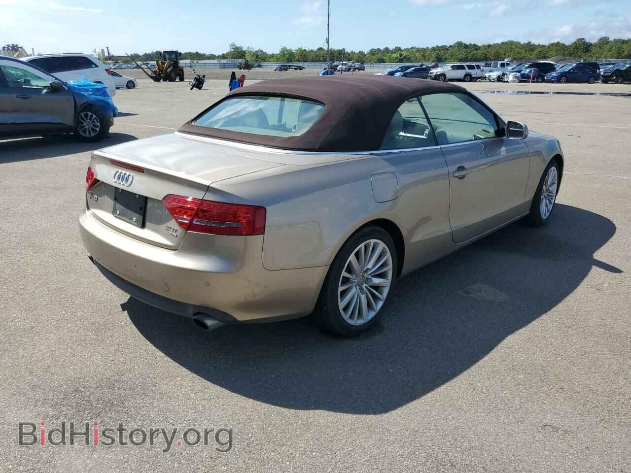 2011 AUDI A5 - VIN: WAULFAFH7BN008520 - Фото 4