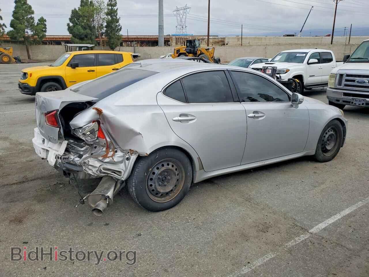 2011 LEXUS IS - VIN: JTHBF5C29B5156155 - Photo 3