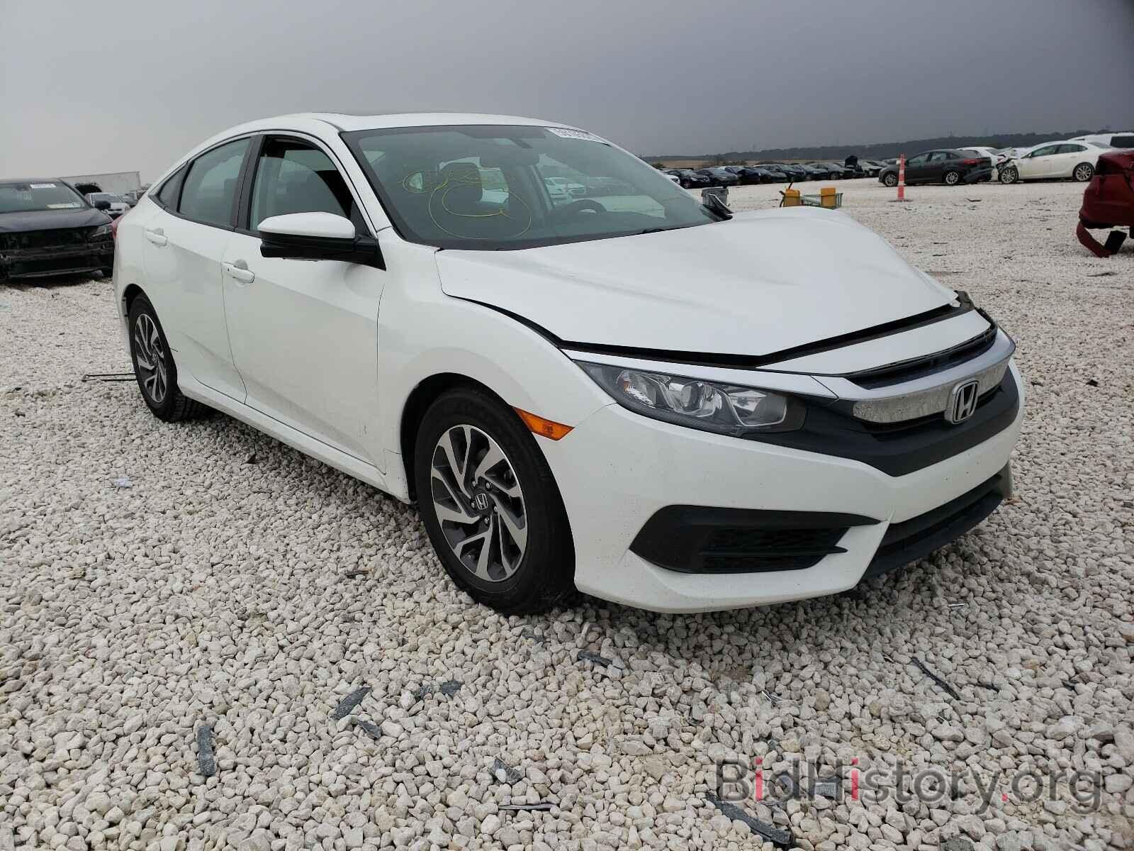 Photo 19XFC2F71JE032191 - HONDA CIVIC 2018