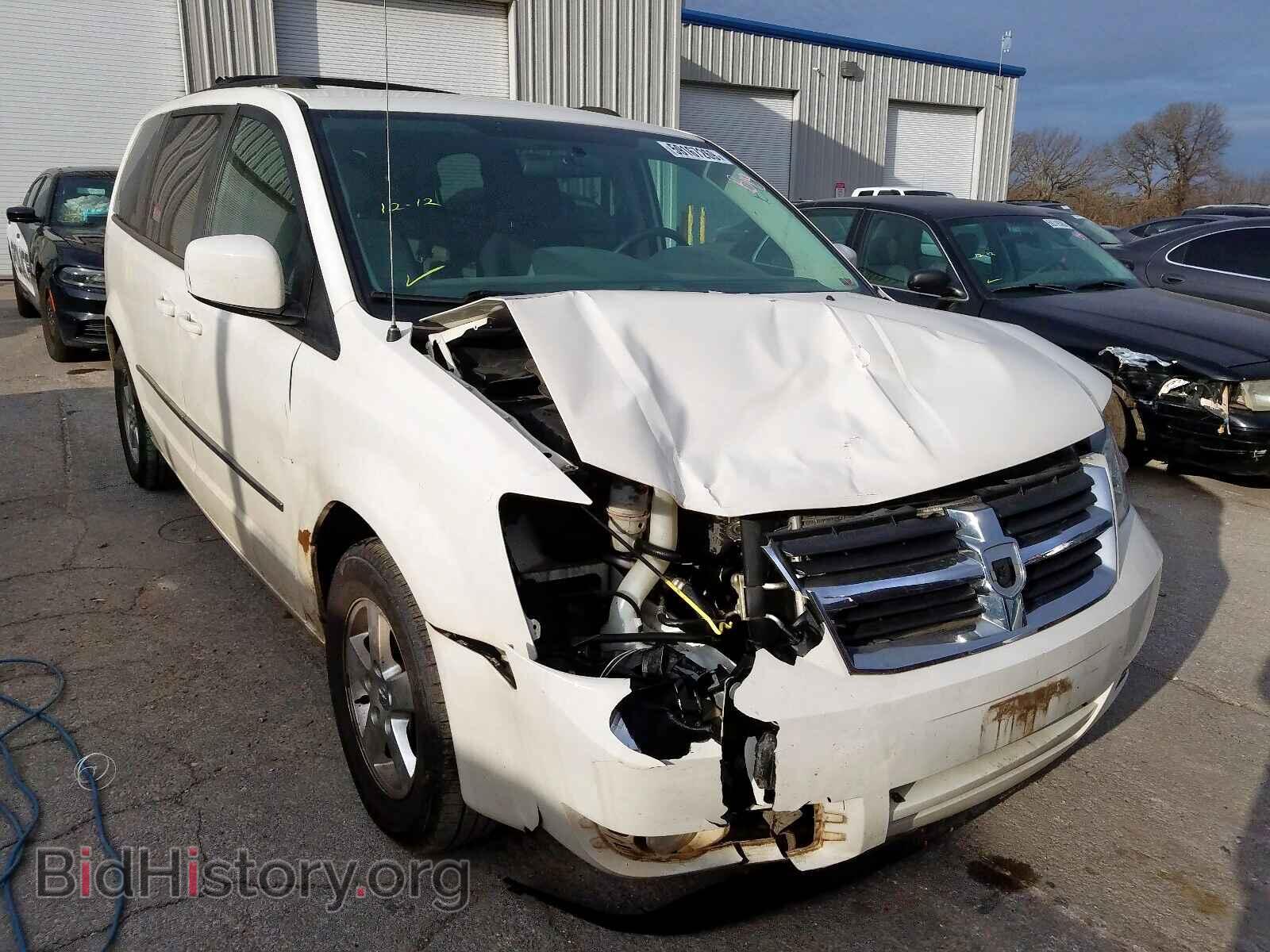 Photo 2D4RN5D19AR316841 - DODGE CARAVAN 2010