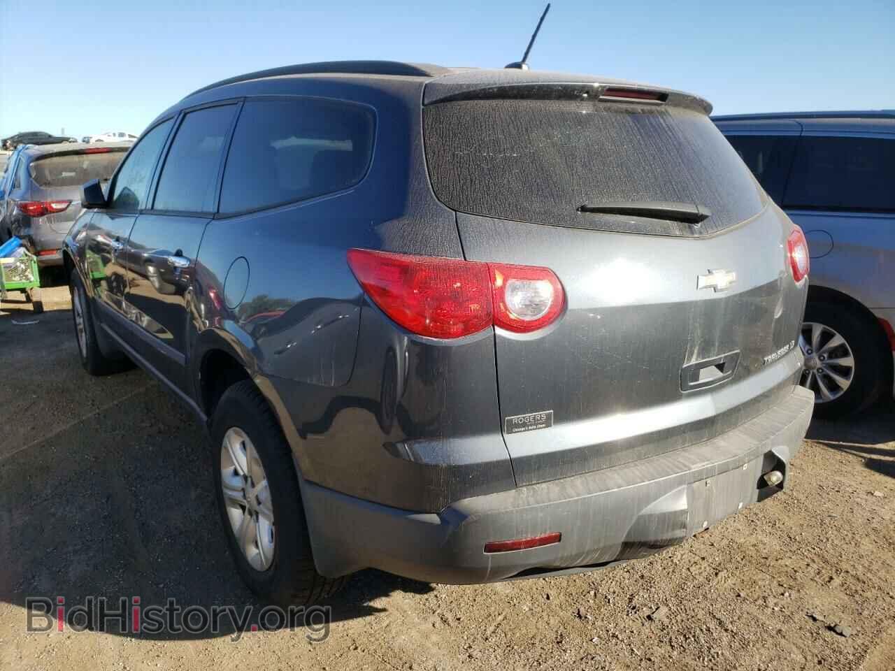 2011 CHEVROLET TRAVERSE - VIN: 1GNKRFED0BJ280732 - Фото 2