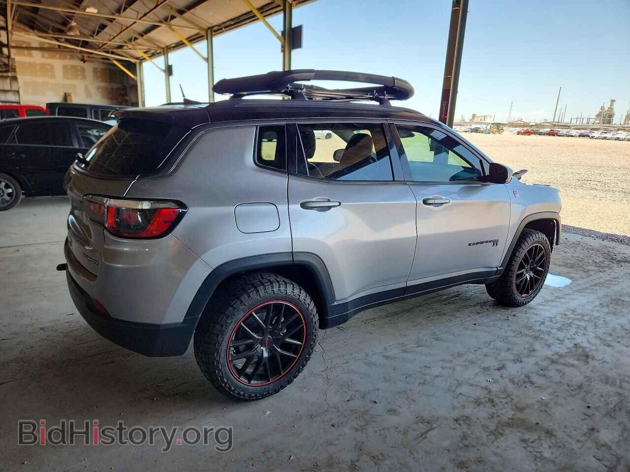 2019 JEEP COMPASS - VIN: 3C4NJDDB6KT617883 - Фото 3