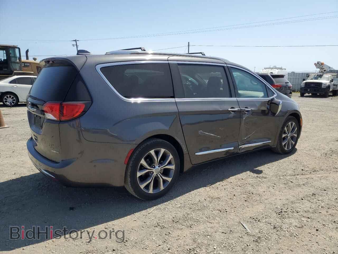2017 CHRYSLER PACIFICA - VIN: 2C4RC1GGXHR525902 - Photo 3