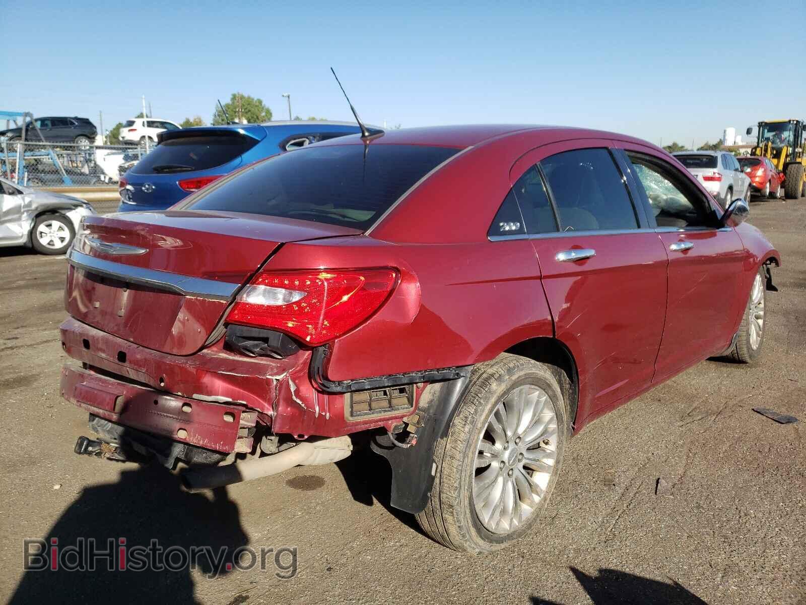 2011 CHRYSLER 200 - VIN: 1C3BC2FB5BN505997 - Фото 4