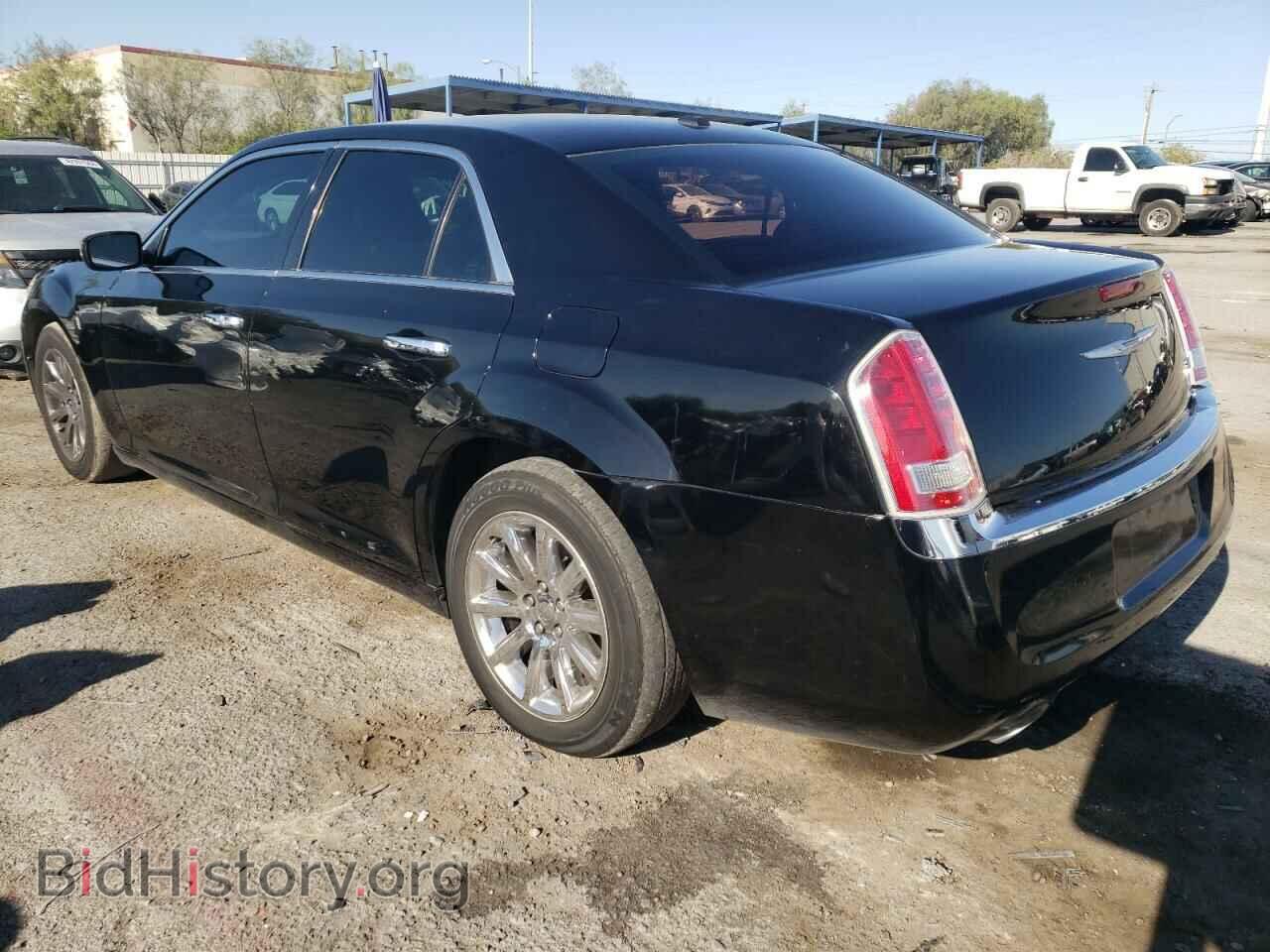 2014 CHRYSLER 300 - VIN: 2C3CCAAG0EH345851 - Фото 2