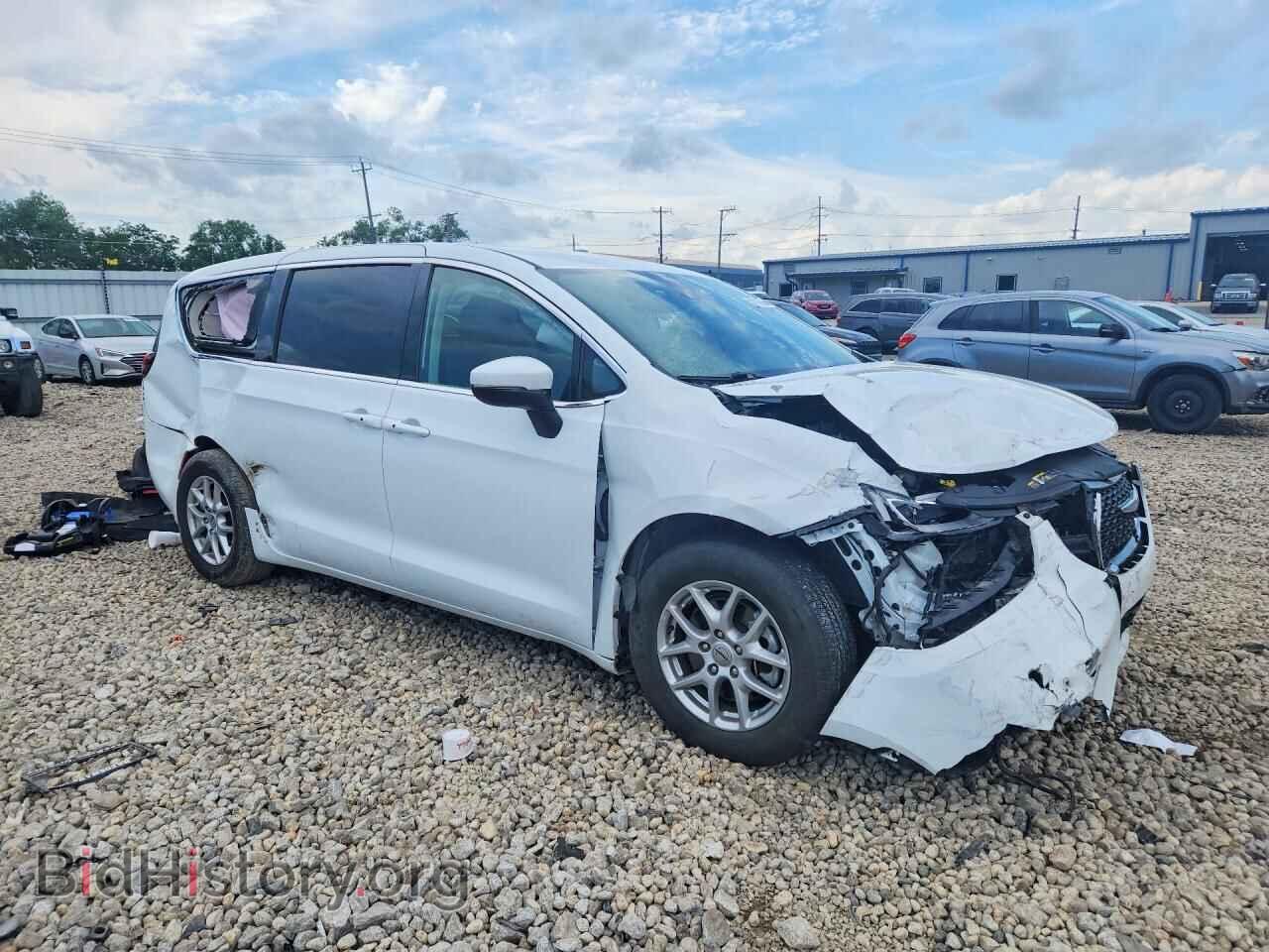 2023 CHRYSLER PACIFICA - VIN: 2C4RC1BG0PR571941 - Photo 4