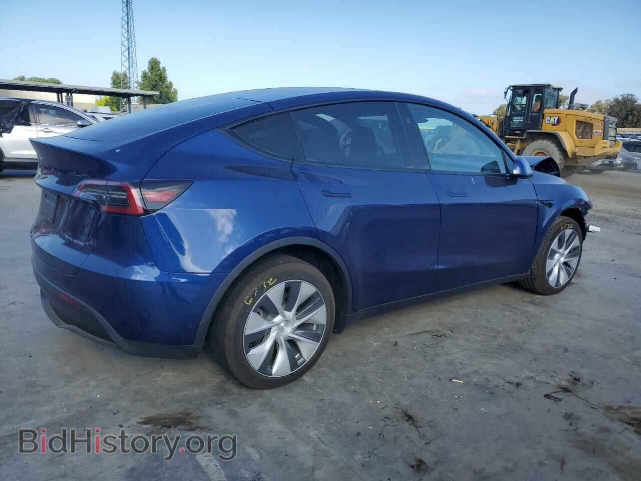 2024 TESLA MODEL Y - VIN: 7SAYGDEE9RF985376 - Фото 3