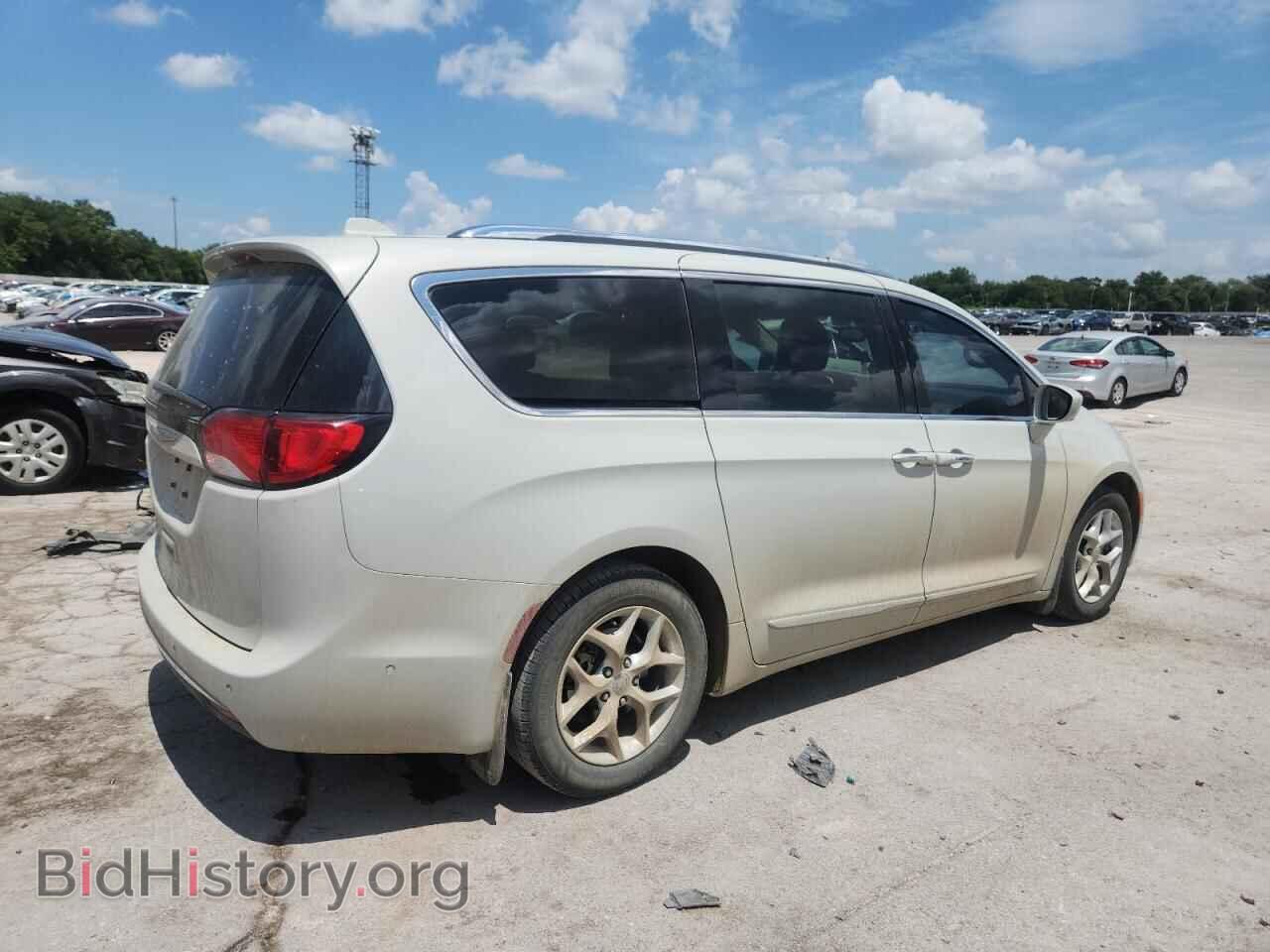 2017 CHRYSLER PACIFICA - VIN: 2C4RC1EG8HR584823 - Фото 3