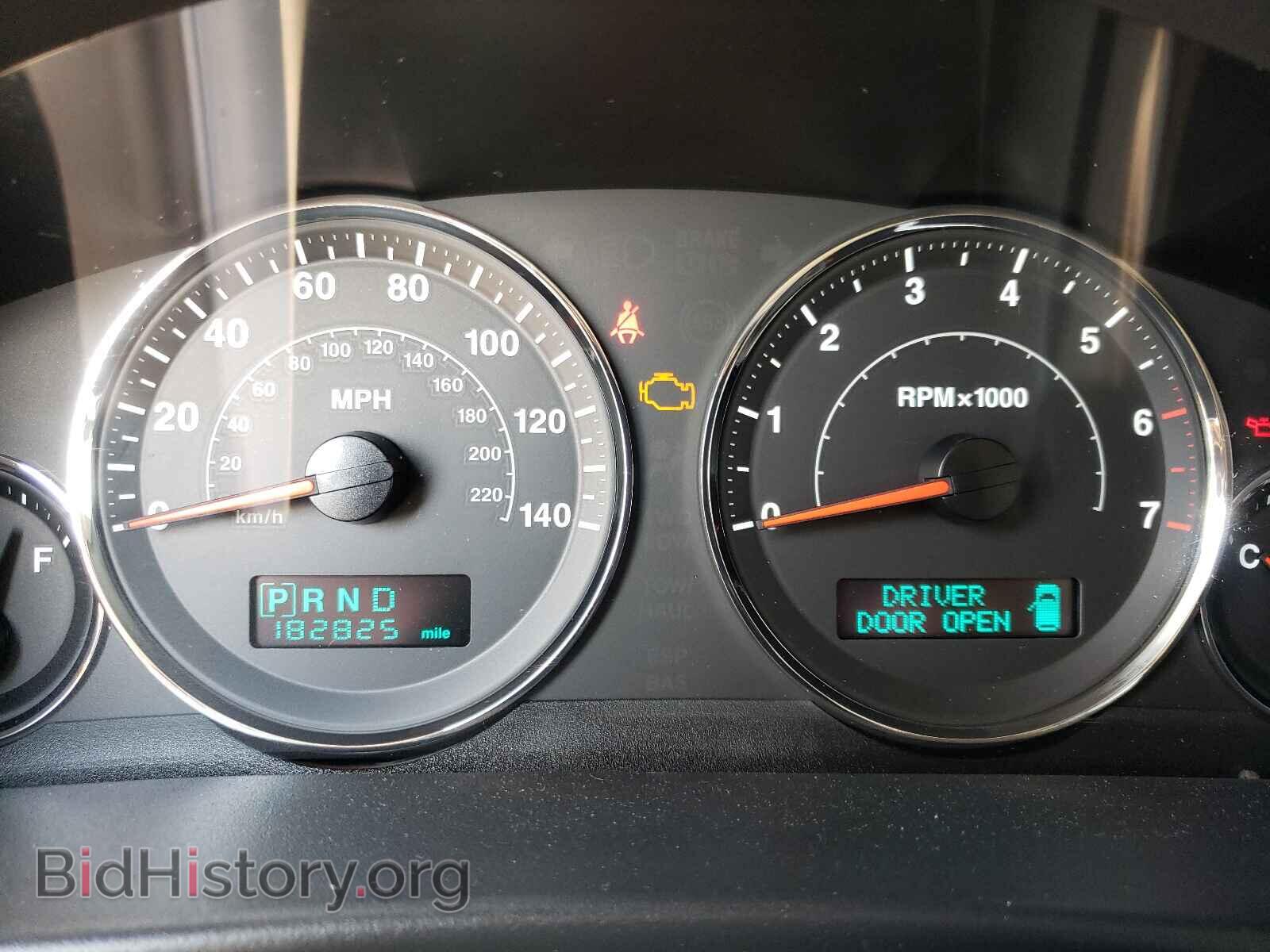 2007 JEEP COMMANDER - VIN: 1J8HG48K47C598770 - Фото 8