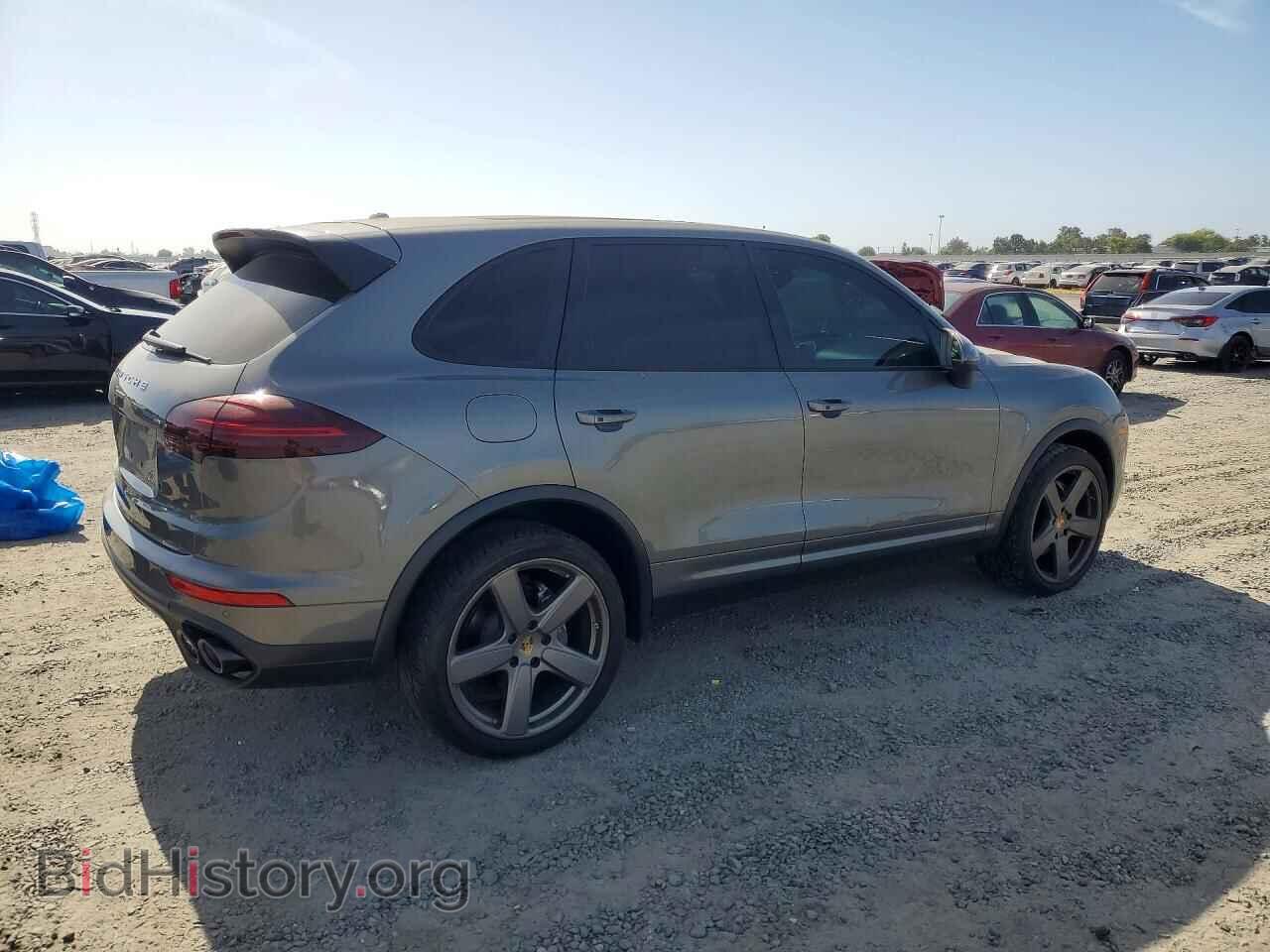 2016 PORSCHE CAYENNE - VIN: WP1AA2A26GLA10696 - Photo 3
