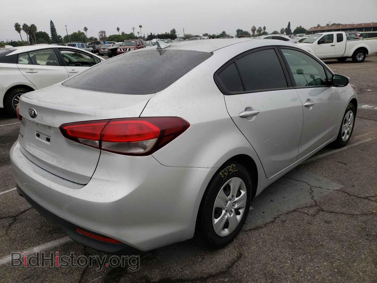2017 KIA FORTE - VIN: 3KPFK4A74HE121978 - Фото 4