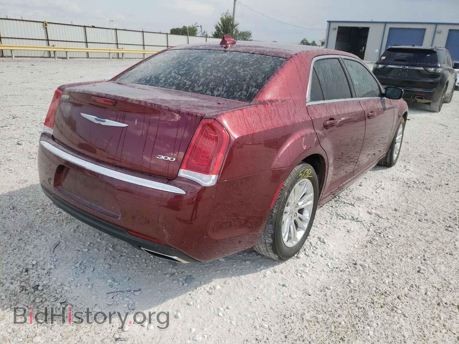 2019 CHRYSLER 300 - VIN: 2C3CCAAG1KH715698 - Фото 4