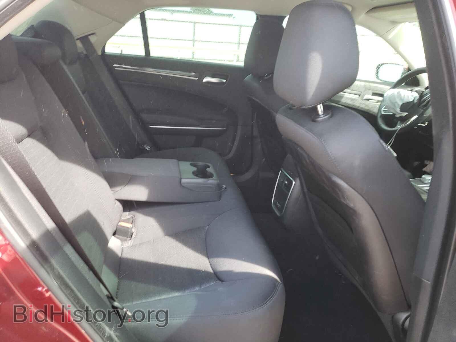 2019 CHRYSLER 300 - VIN: 2C3CCAAG1KH715698 - Фото 6