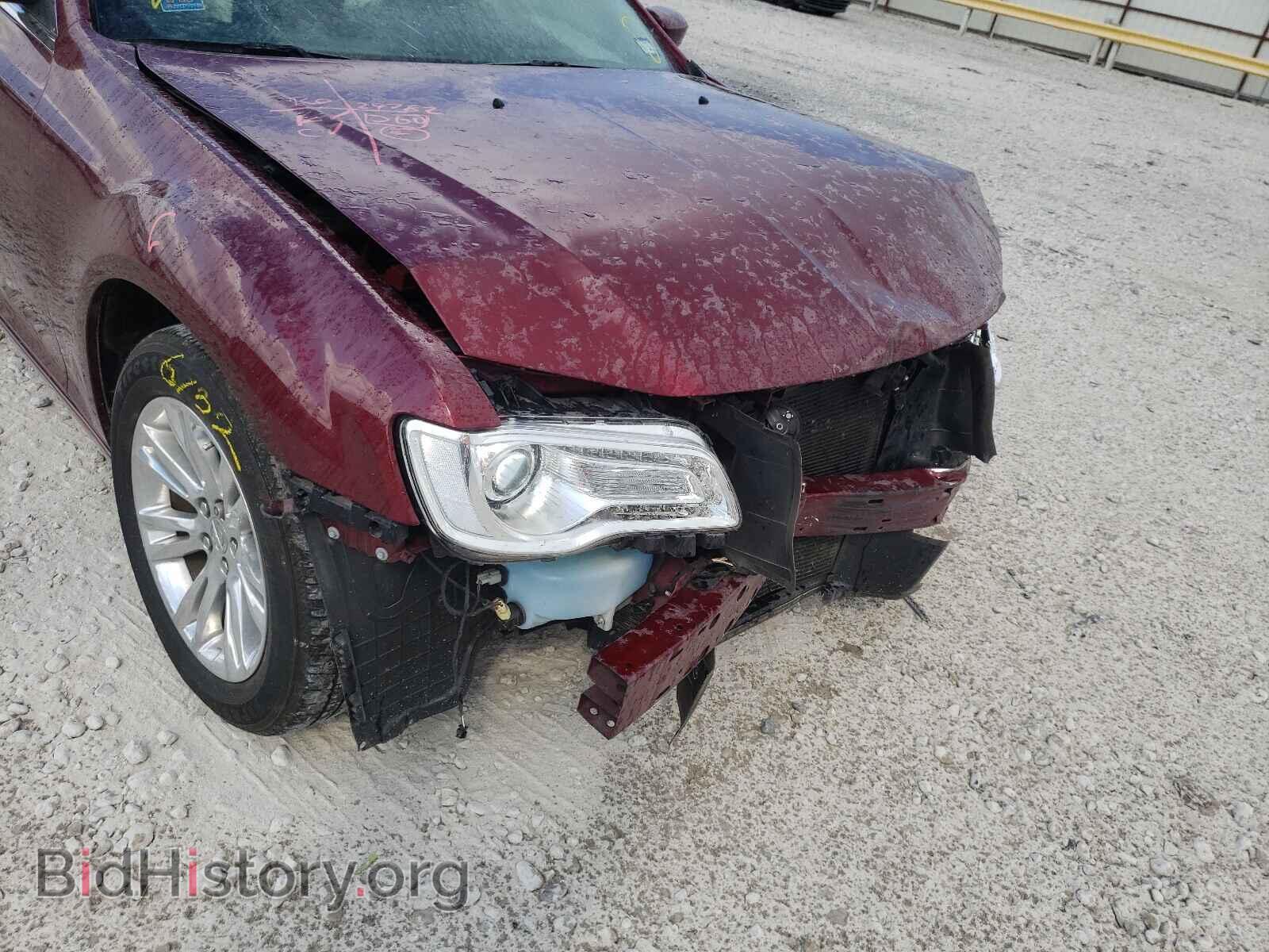 2019 CHRYSLER 300 - VIN: 2C3CCAAG1KH715698 - Фото 9