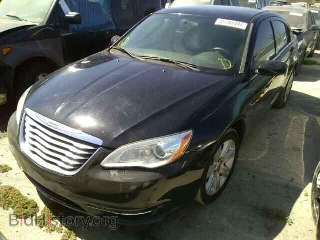 2013 CHRYSLER 200 - VIN: 1C3CCBAB8DN762764 - Фото 2
