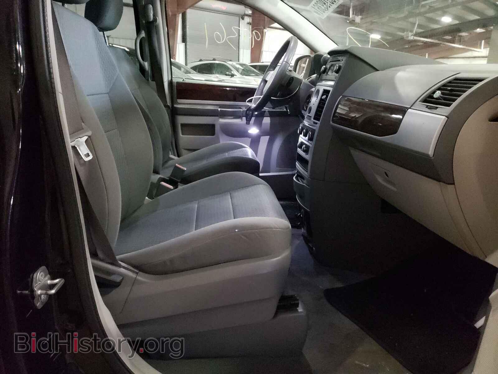 2010 CHRYSLER MINIVAN - VIN: 2A4RR5D15AR214965 - Фото 5