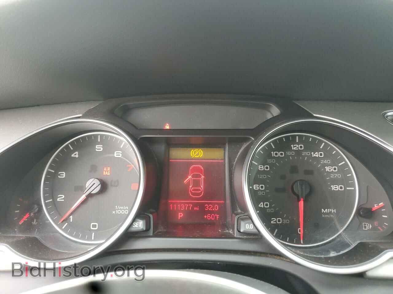 2010 AUDI A5 - VIN: WAULFAFH4AN007081 - Фото 9