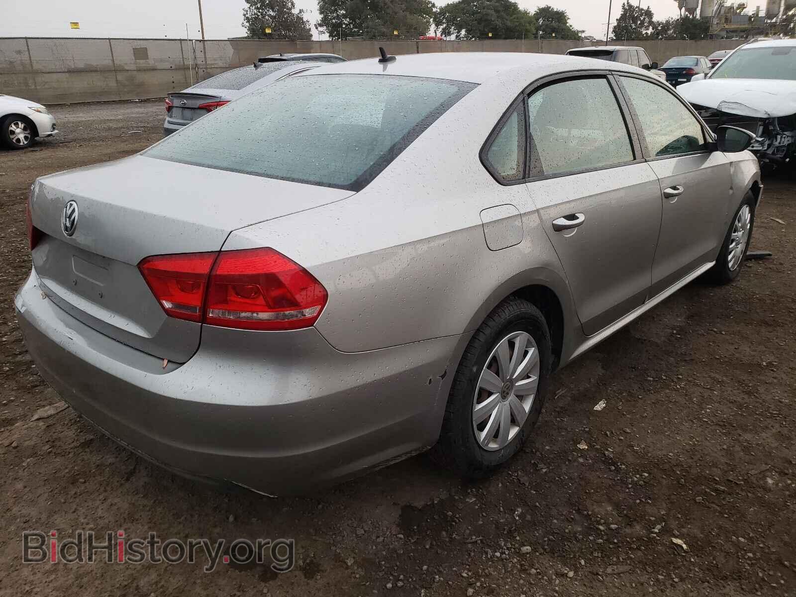 2012 VOLKSWAGEN PASSAT - VIN: 1VWAP7A31CC042324 - Фото 4