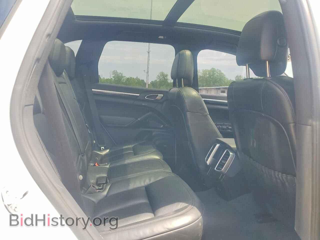 2016 PORSCHE CAYENNE - VIN: WP1AB2A21GLA96576 - Photo 11