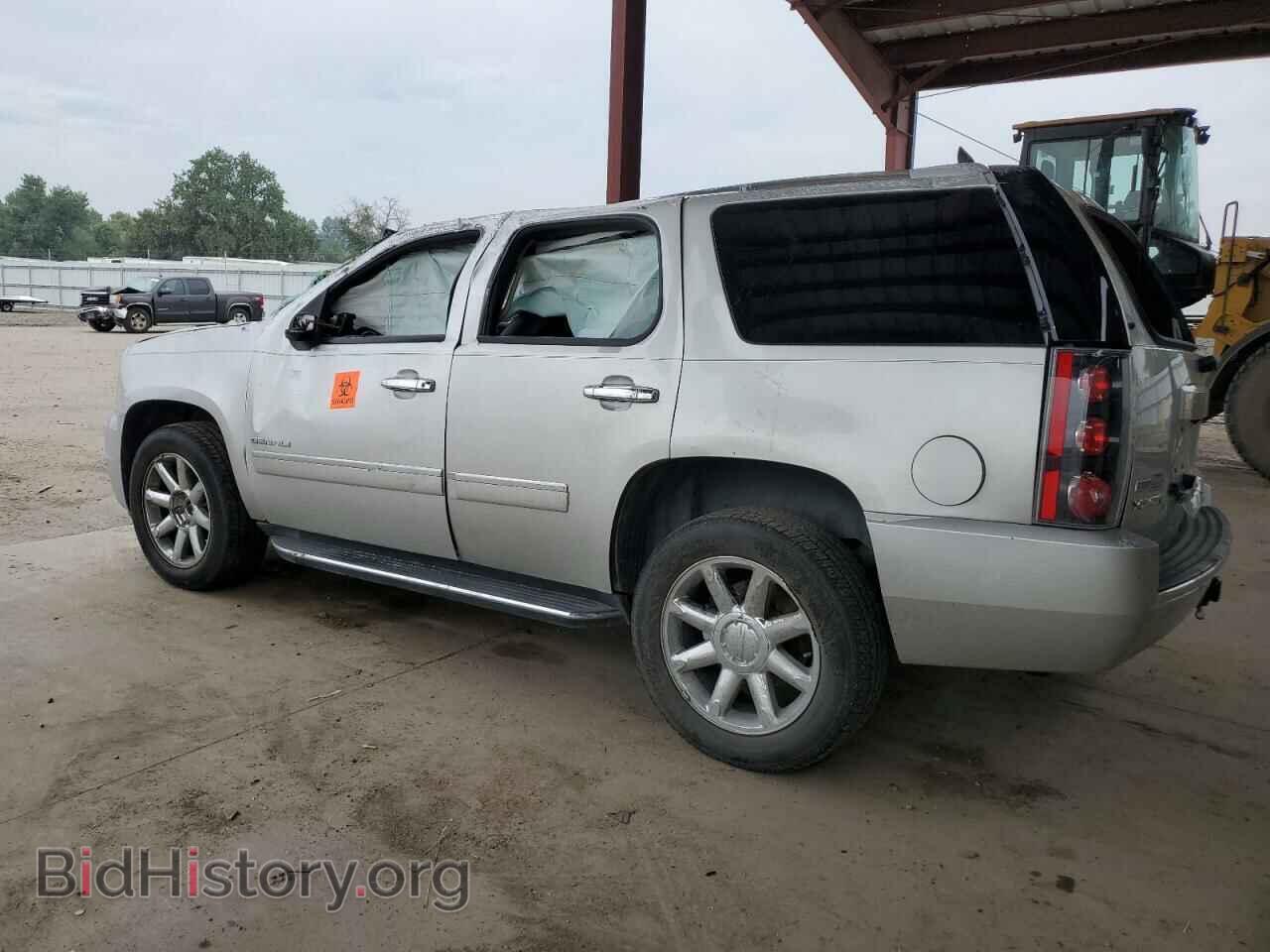 2011 GMC YUKON - VIN: 1GKS2EEF4BR244833 - Фото 2