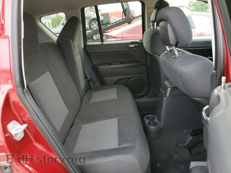 2012 Jeep COMPASS (VIN 1C4NJDEB7CD633452) — фото 10 из 12