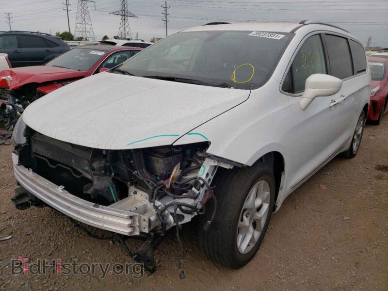 2018 Chrysler PACIFICA (VIN 2C4RC1BG0JR159106) — фото 2 из 10