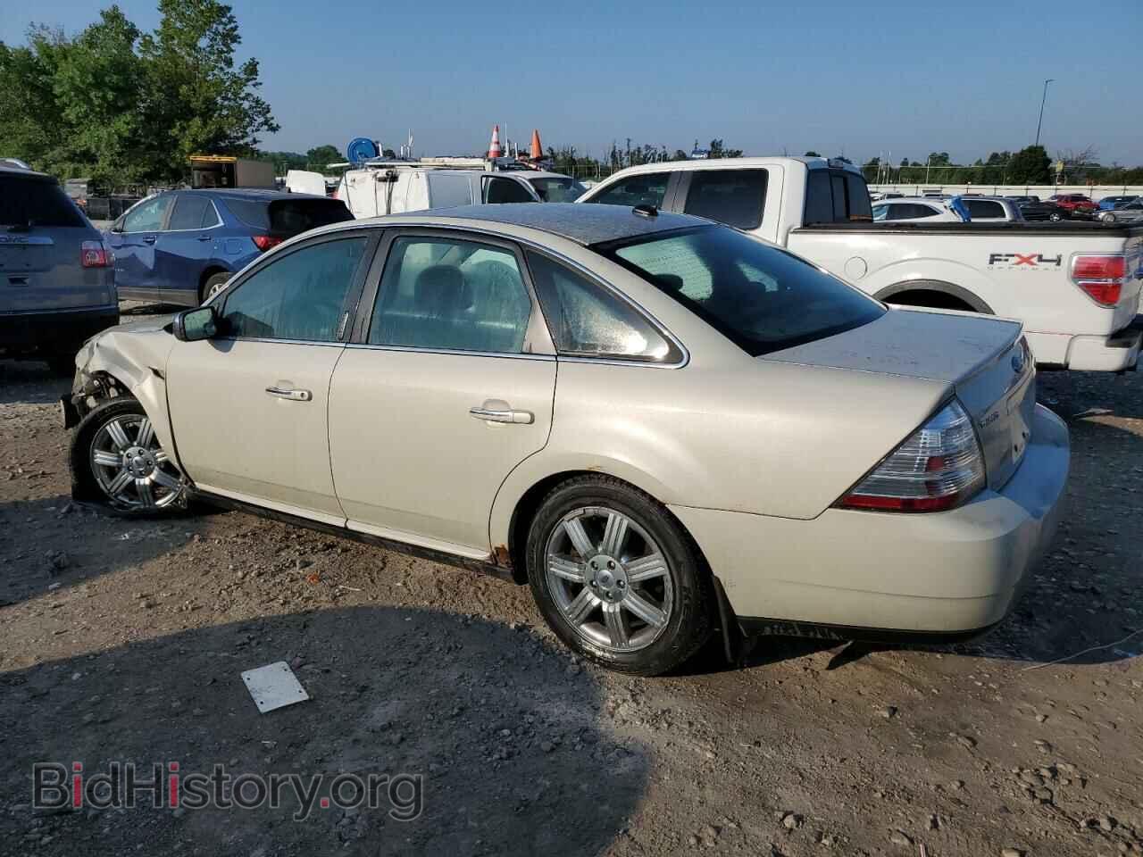 2008 FORD TAURUS - VIN: 1FAHP25WX8G102521 - Фото 2