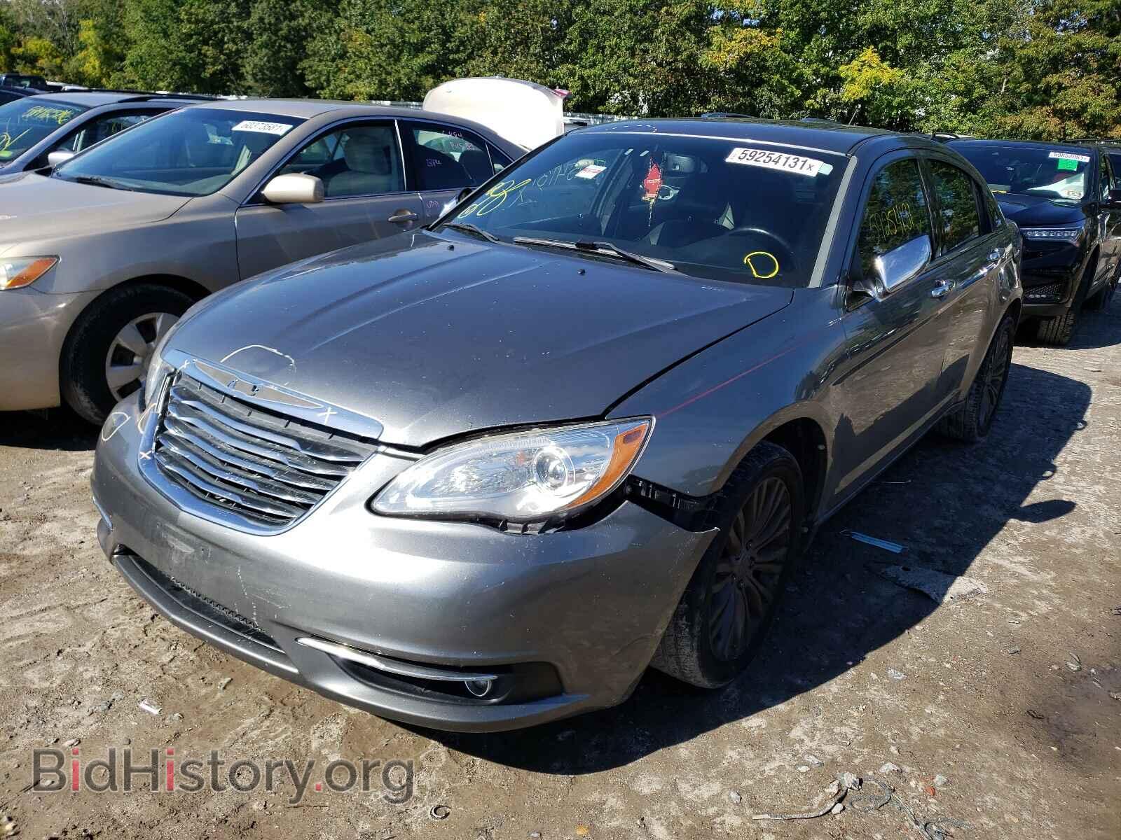 2011 CHRYSLER 200 - VIN: 1C3BC2FB4BN581954 - Photo 2