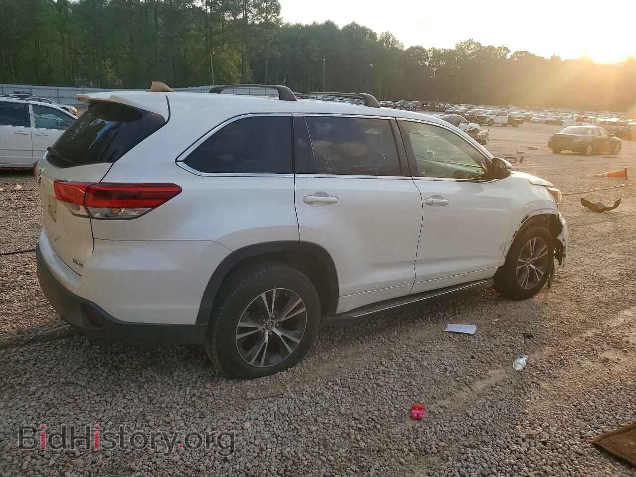 2017 TOYOTA HIGHLANDER - VIN: 5TDBZRFH4HS452610 - Фото 3