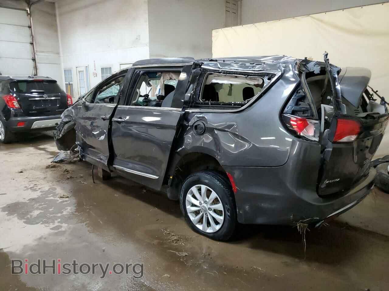 2019 CHRYSLER PACIFICA - VIN: 2C4RC1BG5KR680792 - Фото 2
