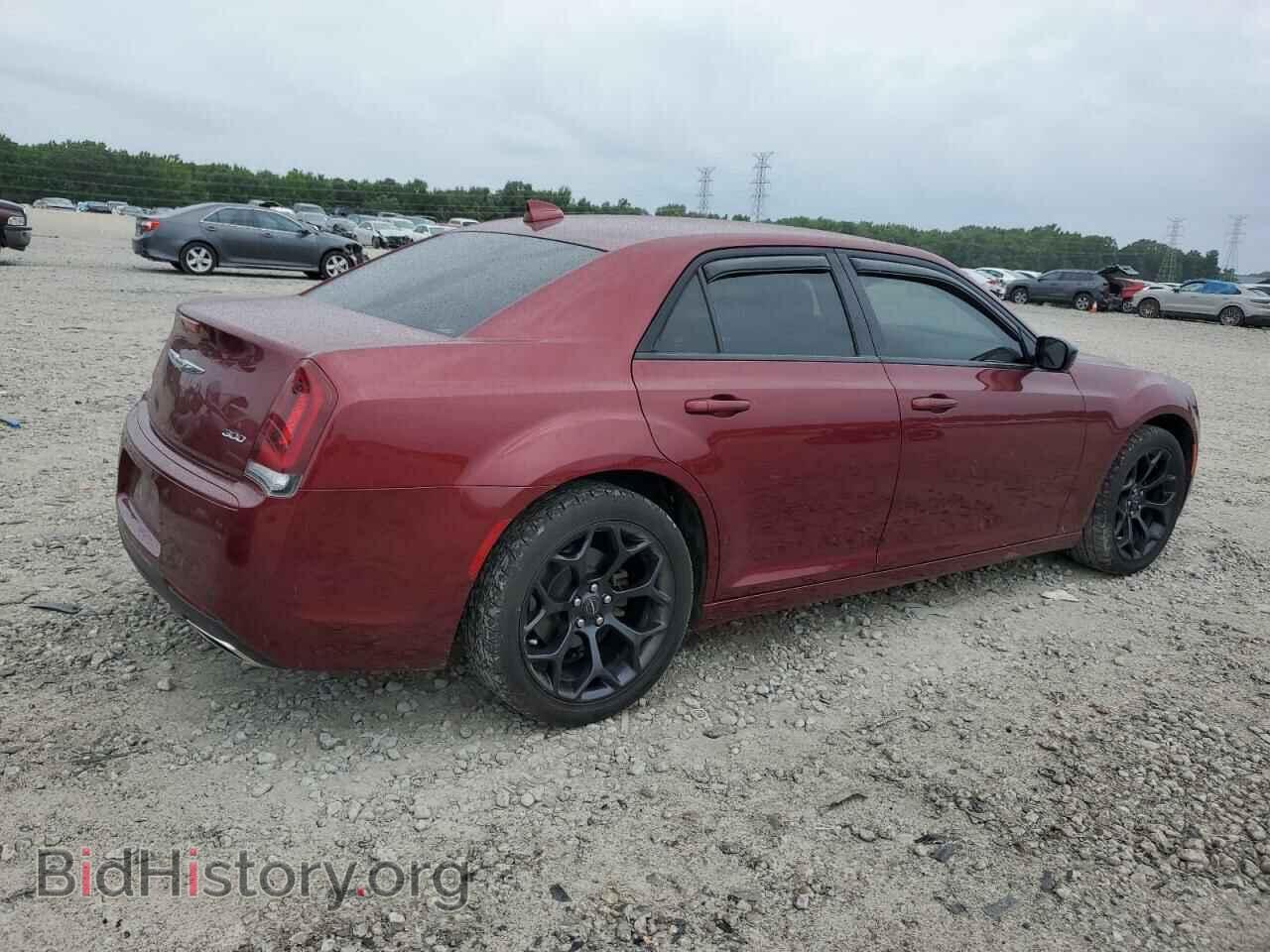 2019 CHRYSLER 300 - VIN: 2C3CCAAG1KH648357 - Фото 3