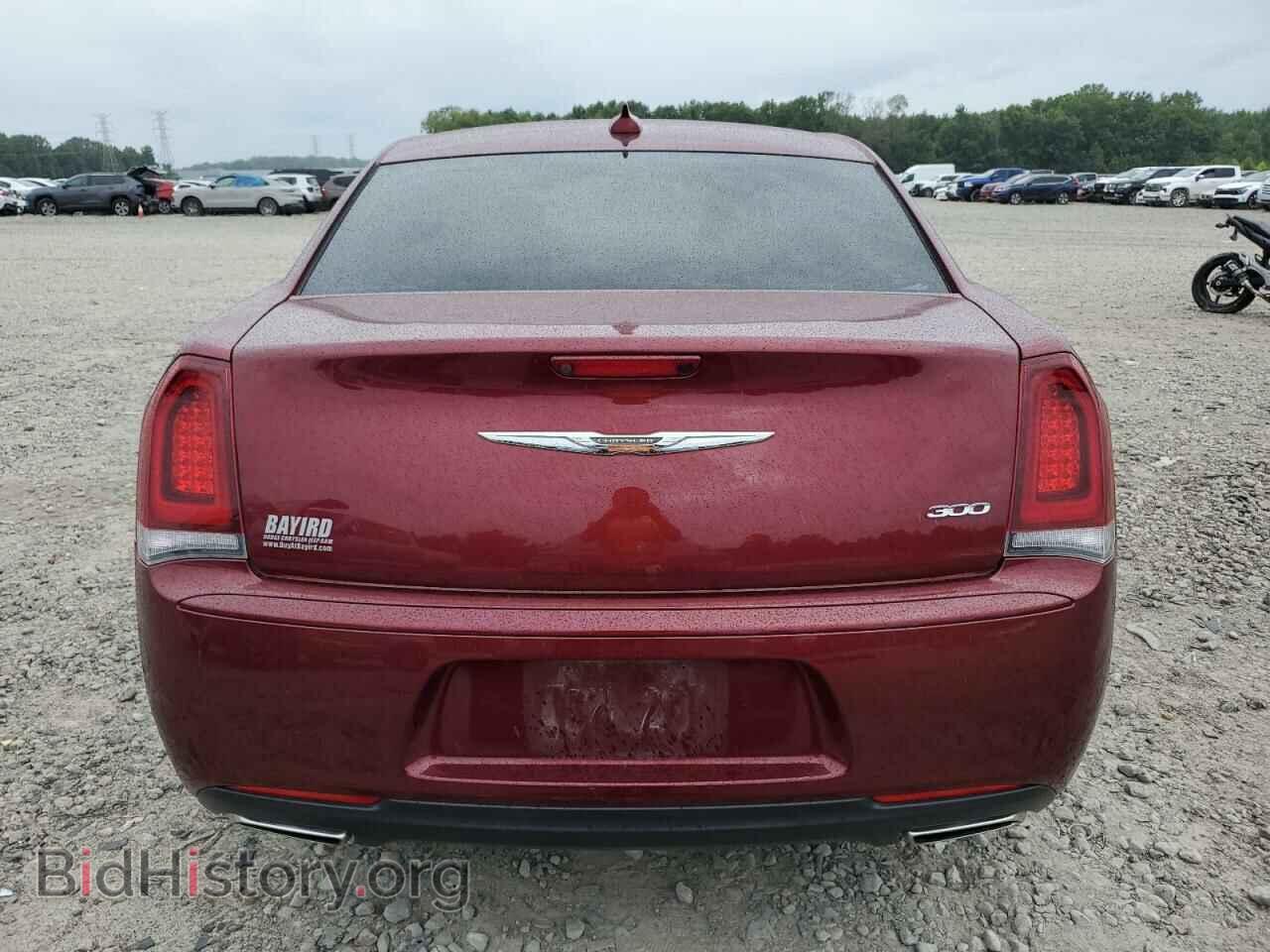2019 CHRYSLER 300 - VIN: 2C3CCAAG1KH648357 - Фото 6