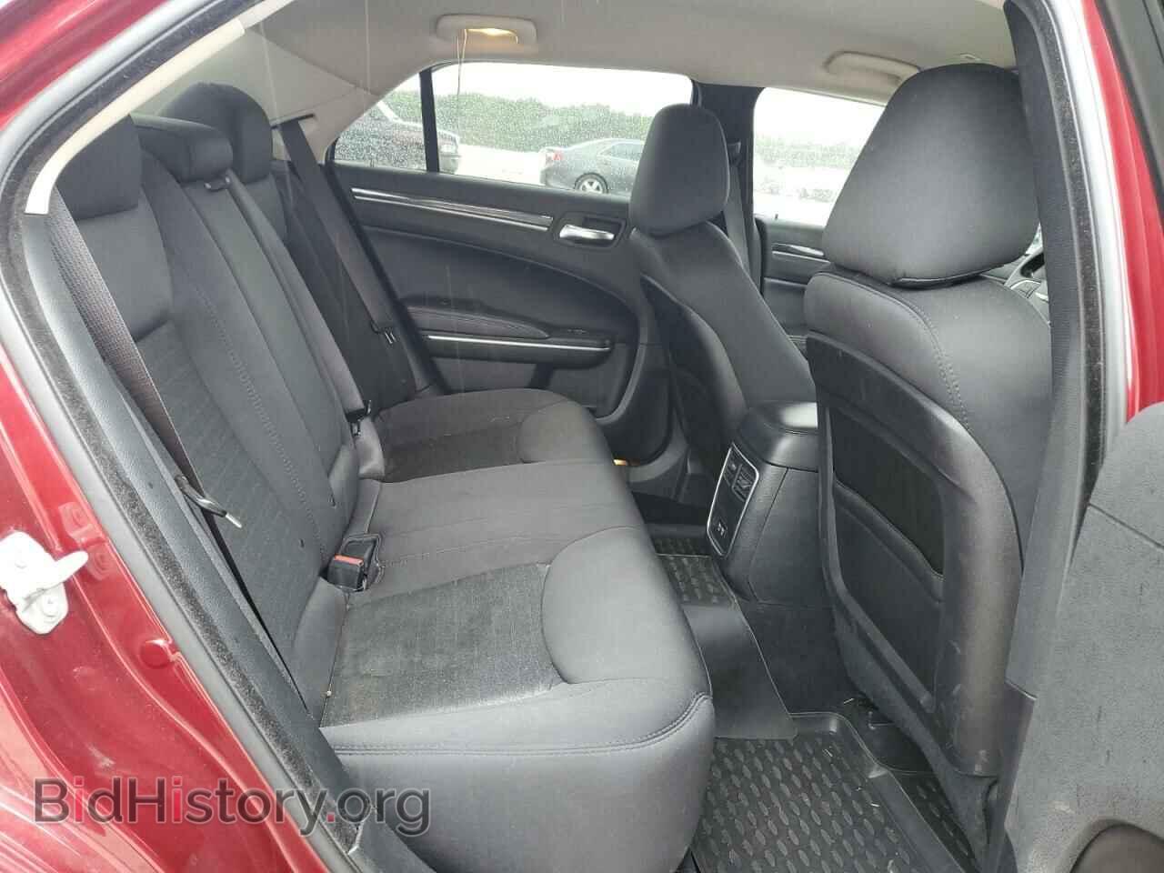 2019 CHRYSLER 300 - VIN: 2C3CCAAG1KH648357 - Фото 10
