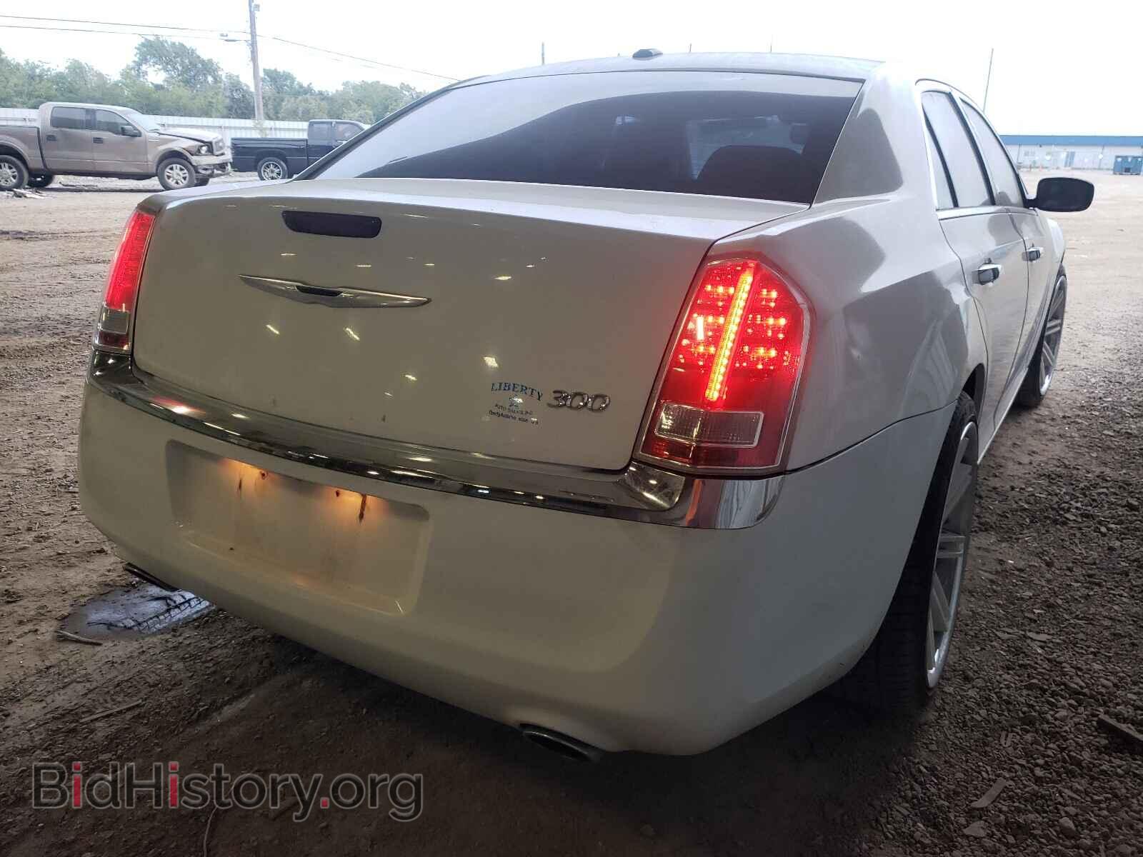2011 CHRYSLER 300 - VIN: 2C3CA5CGXBH546405 - Фото 4