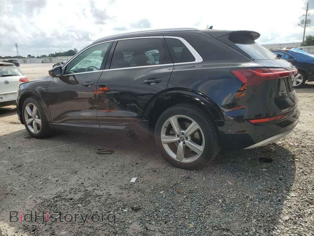 2019 AUDI E-TRON - VIN: WA1LAAGE9KB013901 - Photo 2