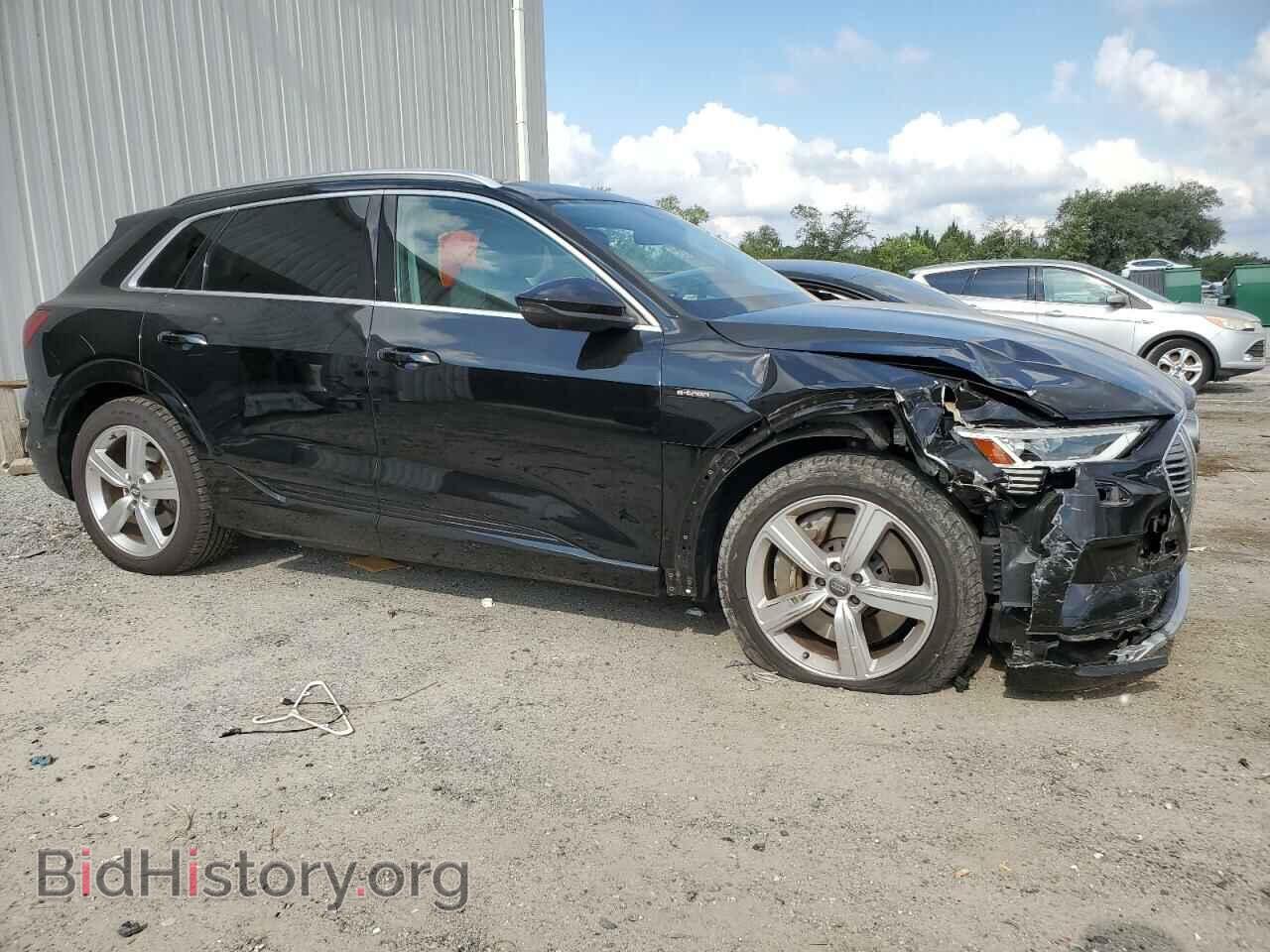 2019 AUDI E-TRON - VIN: WA1LAAGE9KB013901 - Photo 4