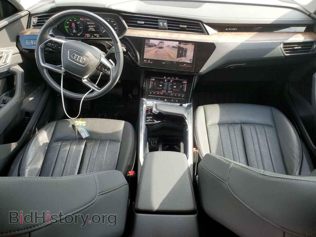 2019 AUDI E-TRON - VIN: WA1LAAGE9KB013901 - Photo 8