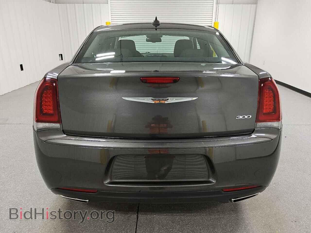 2018 CHRYSLER 300 - VIN: 2C3CCAAG4JH293974 - Фото 6