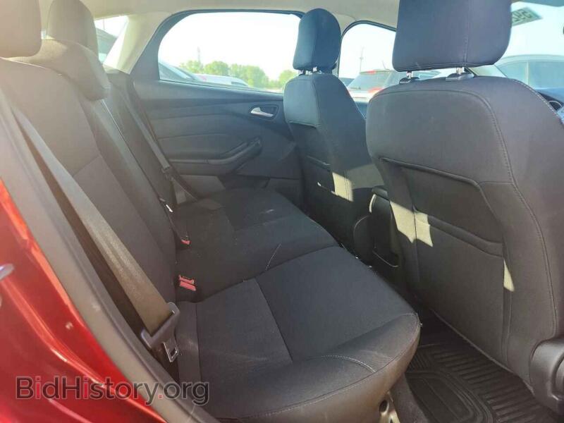 2016 Ford FOCUS (VIN 1FADP3K27GL359308) — photo 10 of 14